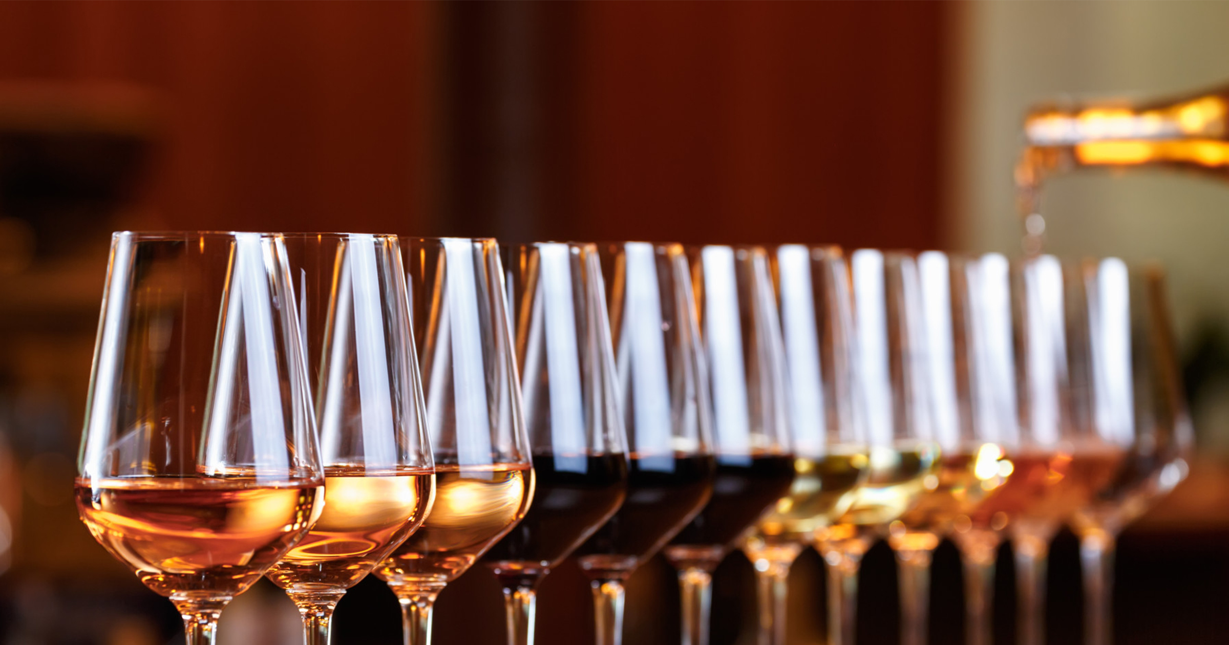10 Unique Gift Ideas for Wine Lovers and Aficionados
